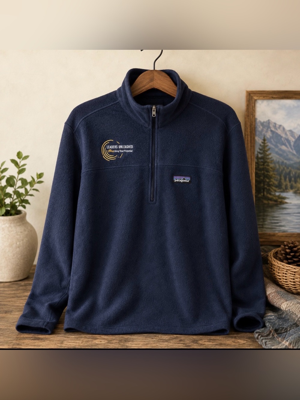 Patagonia Navy Fleece Pullover size large